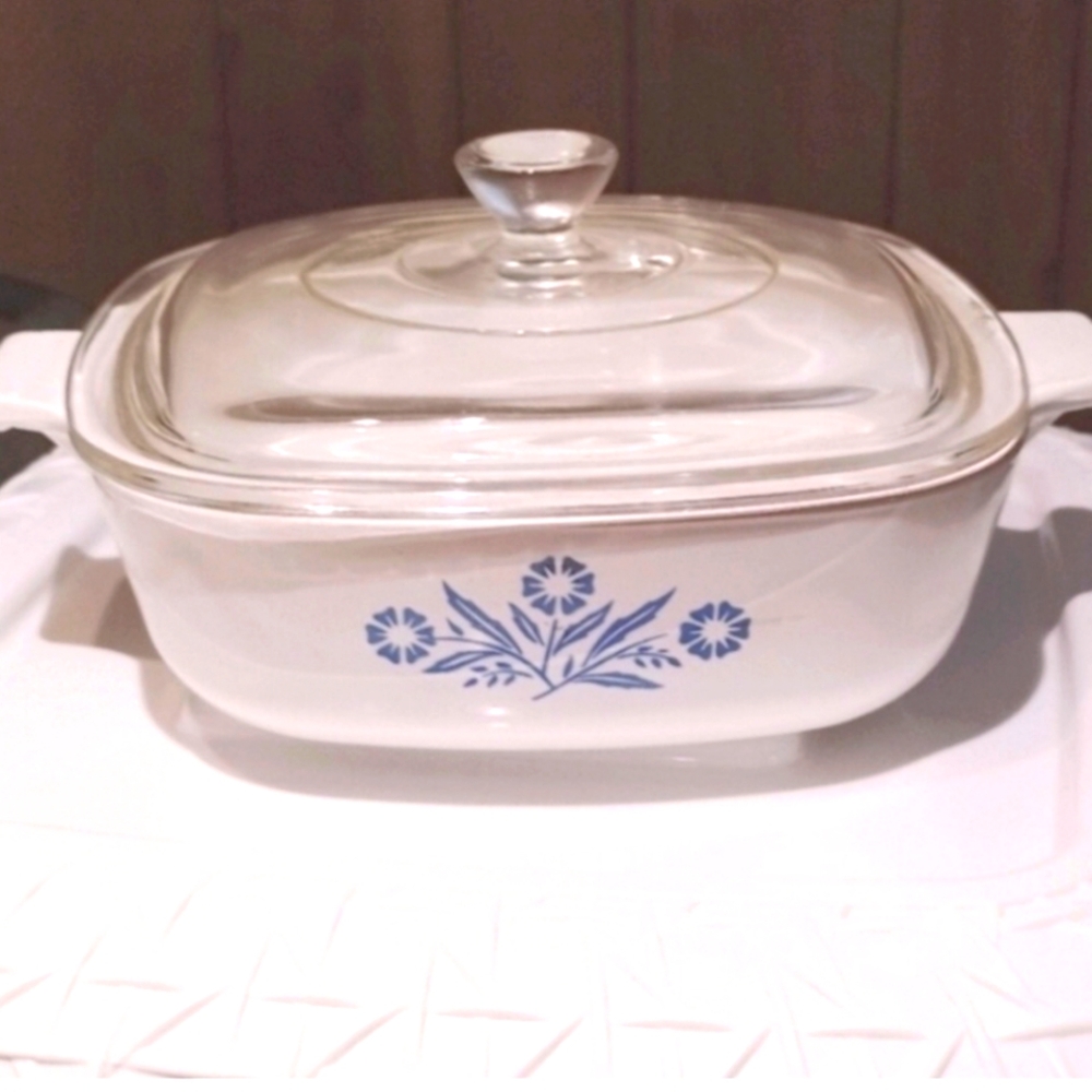 Vintage CorningWare Blue Corn Flower Casserole Dish